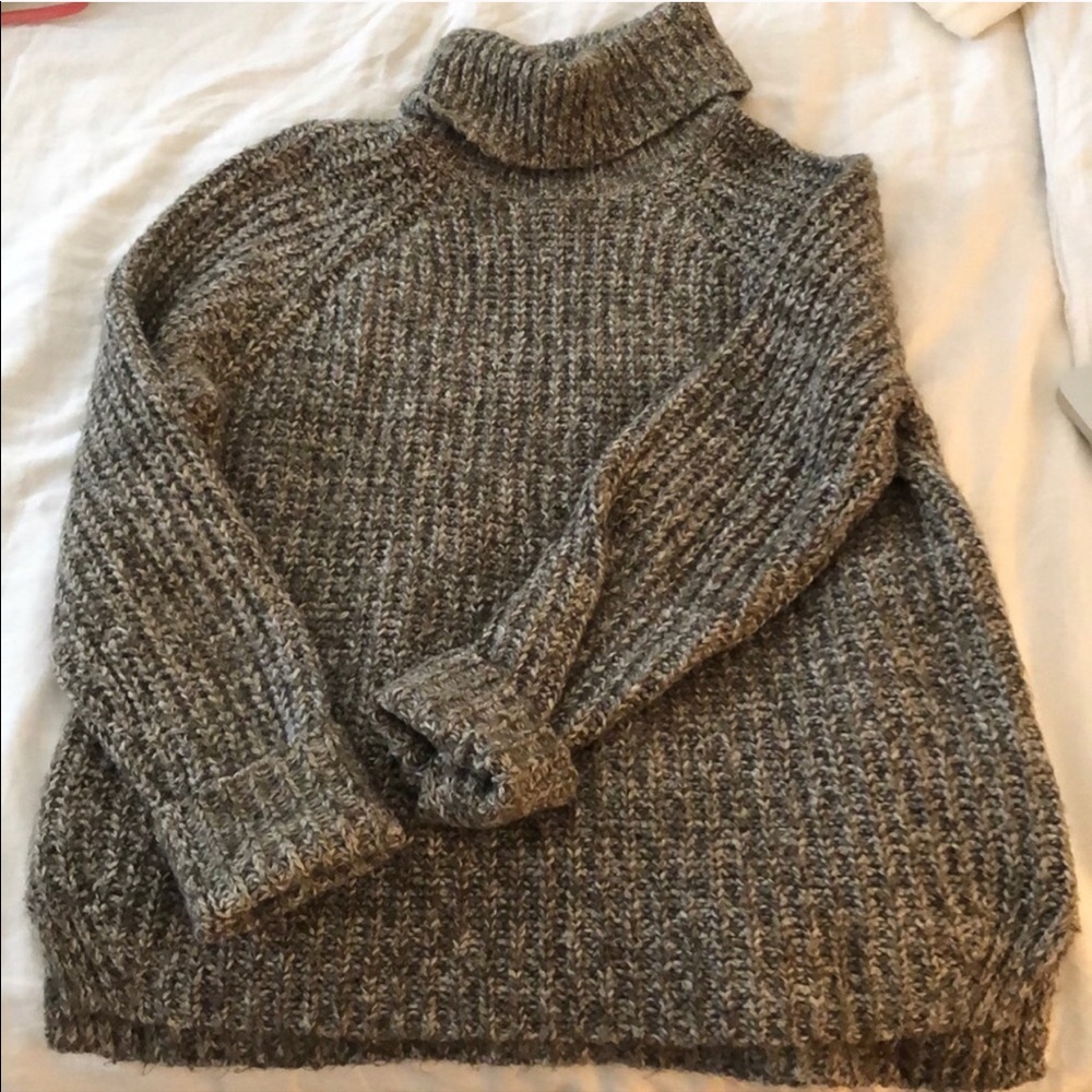 Abercrombie knit turtleneck
